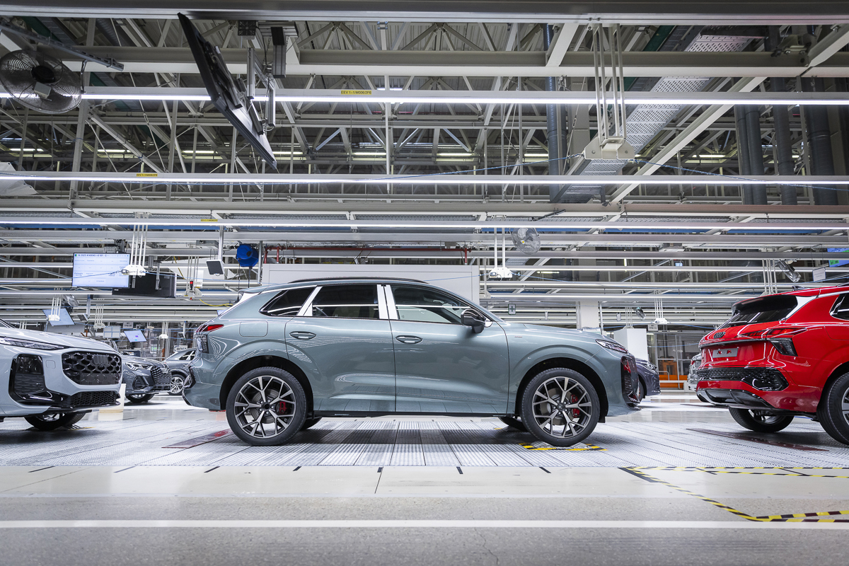 <p>…ebből Audi Q3: 80.669 és Audi Q3 Sportback: 48.277&nbsp;</p>
