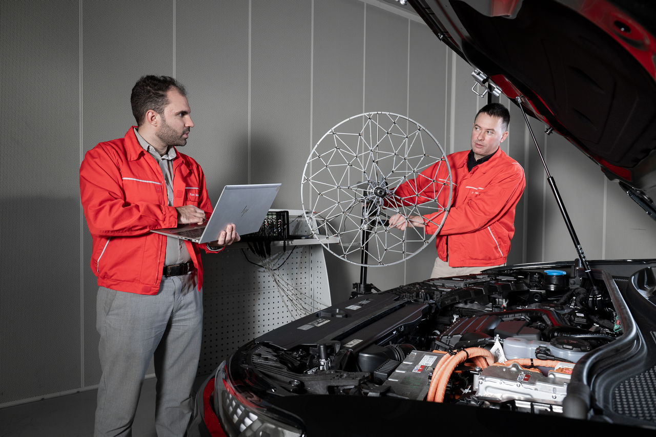 Audi Hungaria, Technische Entwicklung, Mitarbeitenden