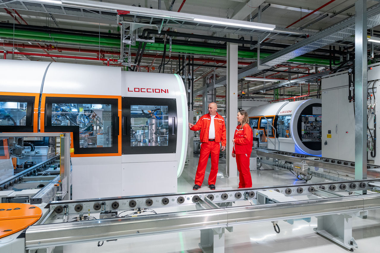 MEBeco motor, employee