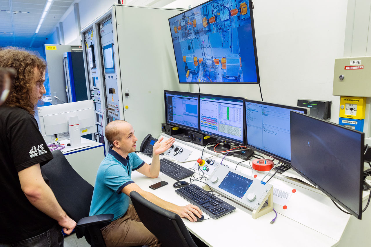 Egyetemi kooperáció, Széchenyi István Egyetem, járműipar